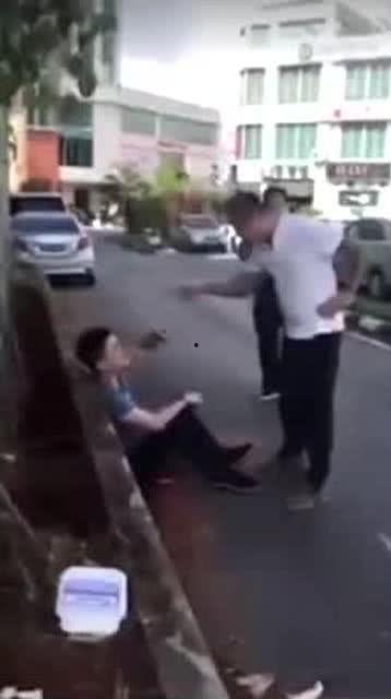 吃瓜女被打,真相与反思