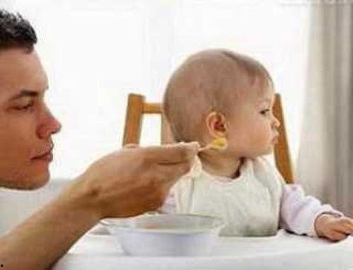 婴儿吃瓜好得劲,健康成长好得劲