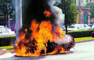 成都汽车自燃吃瓜,揭秘现代都市中的安全隐患与应对之道